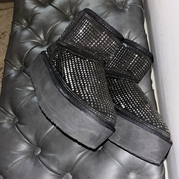 Cape Robbin Rhinestone embellished platform fur trim ankle boots Sz 9 - Picture 11 of 14